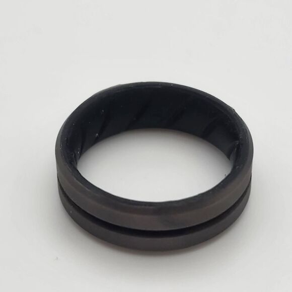 ROQ Gray & Black Breathable Comfort Engraved Middle Line Silicone Ring (11) - Picture 6 of 7
